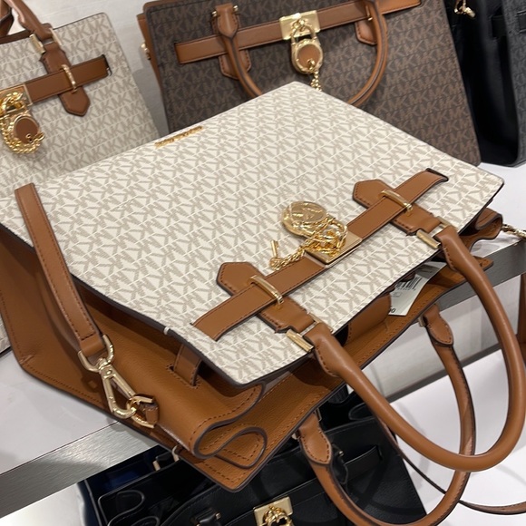Michael Kors Hamilton Meidum Satchel Shoulder Crossbody 
Vanilla - Picture 11 of 16